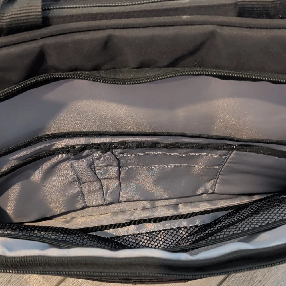 Professional Black Laptop Briefcase with Padded Shoulder Strap